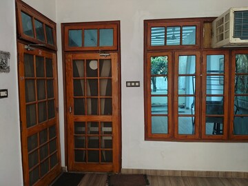 Room in 3 BHK Independent House at Gomti Nagar – for Rent