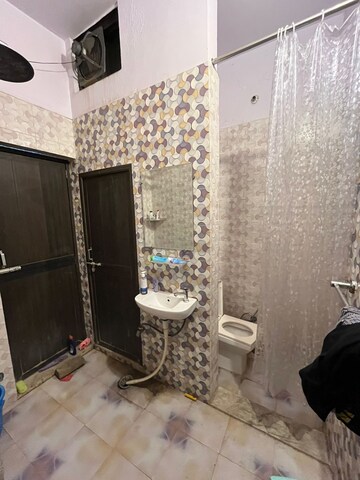 Bathroom in 3 BHK Independent House at Gomti Nagar – for Rent