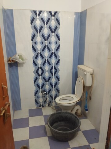 Master Bedroom in 1.5 BHK Independent House at Gomti Nagar – for Rent