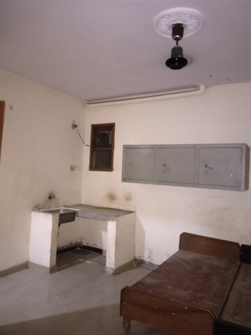 1 RK Independent House For Rent in Sector 55