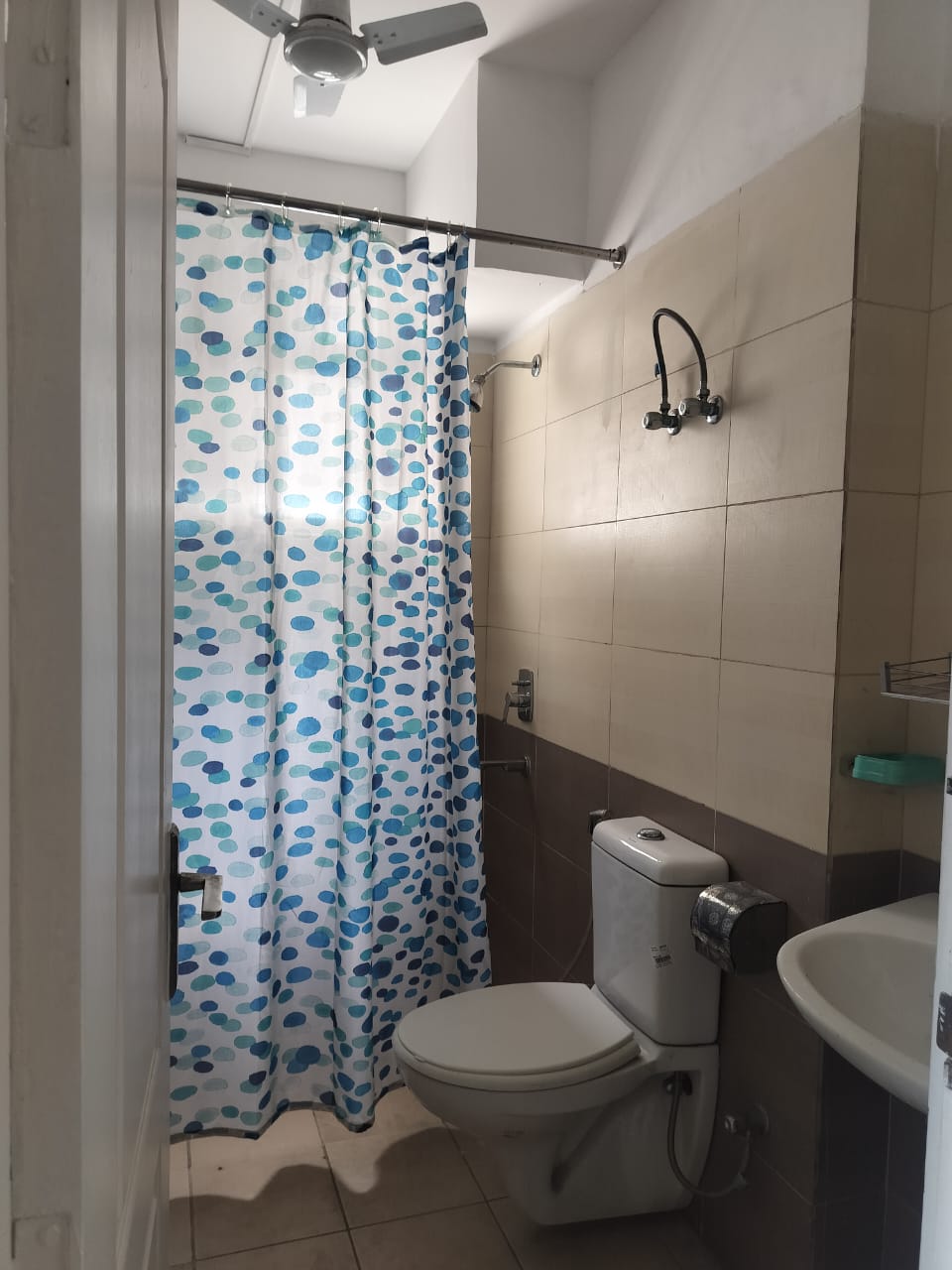 2 BHK + Pooja Room Apartment For Rent in Migsun Twinz