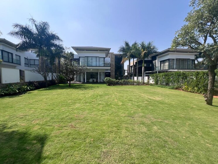 Garden, prestige-golfshire 4 Bedroom 5896 Sq.Ft. Villa In Nandi Hills Bangalore 8662456