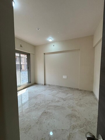 1 BHK Apartment For Rent in UK Iridium, Kandivali East