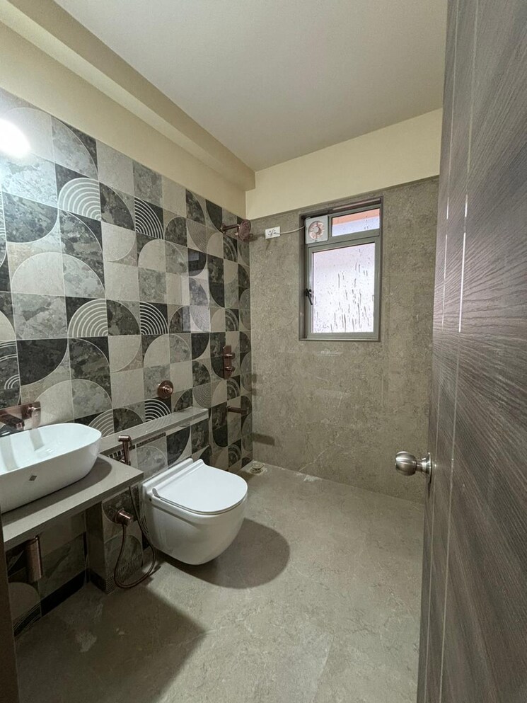 Bathroom, uk-iridium 1 Bedroom 395 Sq.Ft. Apartment In Kandivali East Mumbai 8662485