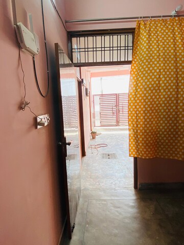 Room in  Pg at Vineet Khand – for Rent
