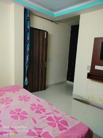 Bedroom in 1 RK Builder Floor at RWA Residential Society, Sector 40 – for Rent