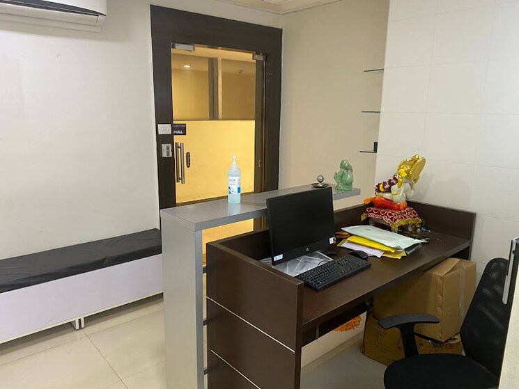 Team Area, embassy-centre Commercial Office Space 1200 Sq.Ft. In Nariman Point Mumbai 8662535