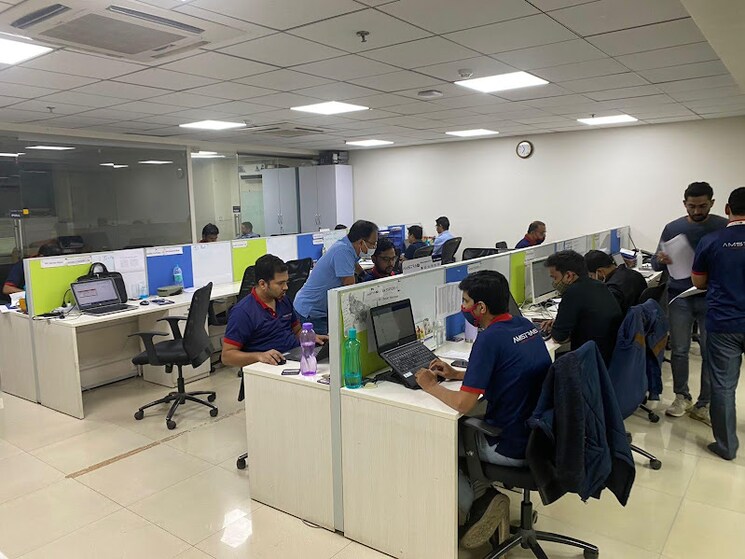 Team Area, embassy-centre Commercial Office Space 1200 Sq.Ft. In Nariman Point Mumbai 8662535