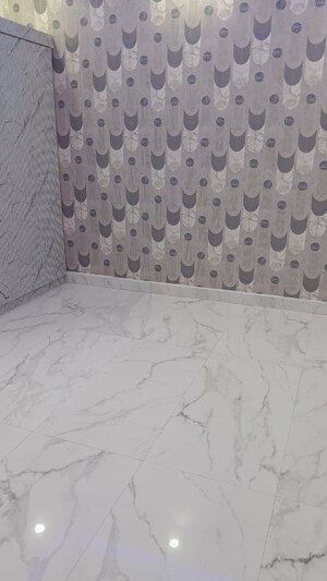 Room in 2 BHK Builder Floor at Sector 73 – for Sale