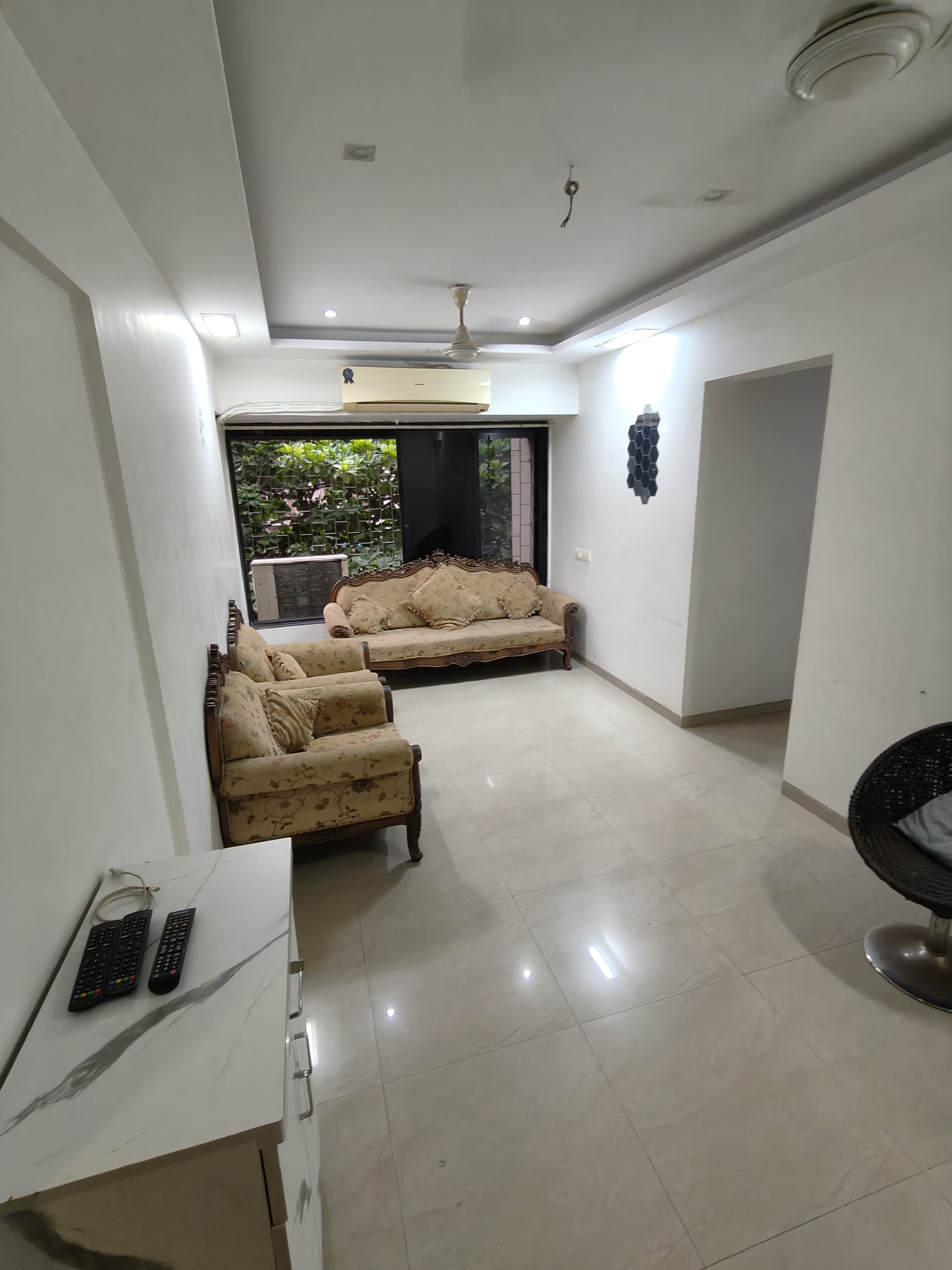 1 BHK Apartment For Rent in Jupiter Apartments Lokhandwala Complex