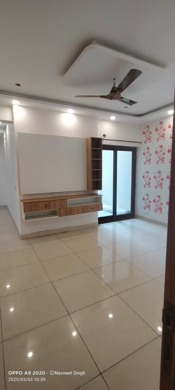 Living Room in 3.5 BHK Apartment at Omaxe Waterscapes, Gomti Nagar – for Sale
