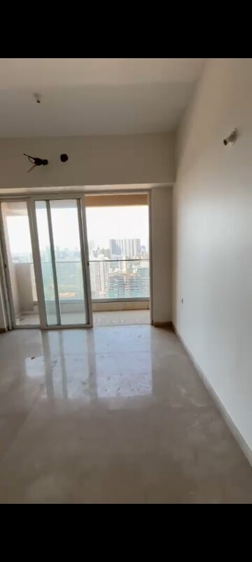 Room in 3 BHK Apartment at L&T Emerald Isle, Powai – for Sale