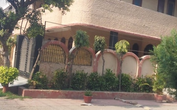 5 BHK Builder Floor For Sale in Sector 15a