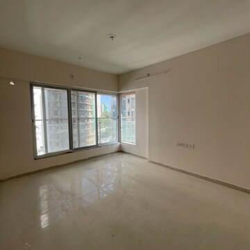 2 BHK Apartment For Rent in Malad East