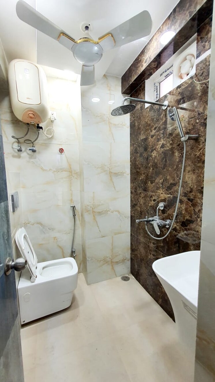 Bathroom, omaxe-waterscapes 3.5 Bedroom 1775 Sq.Ft. Apartment In Gomti Nagar Lucknow 8662602