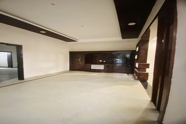 3 BHK + Pooja Room Apartment For Rent in Sector 20