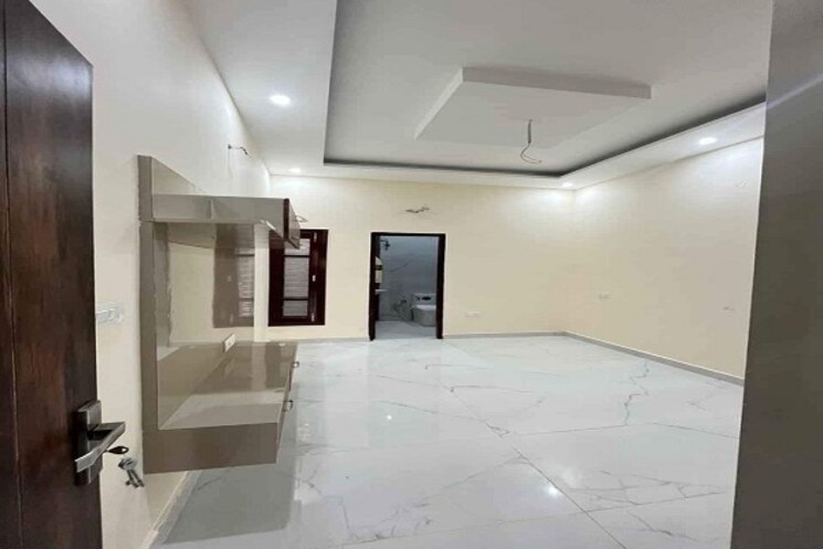 Room, sector 20 3 Bedroom 1450 Sq.Ft. Apartment In Sector 20 Panchkula 8662639