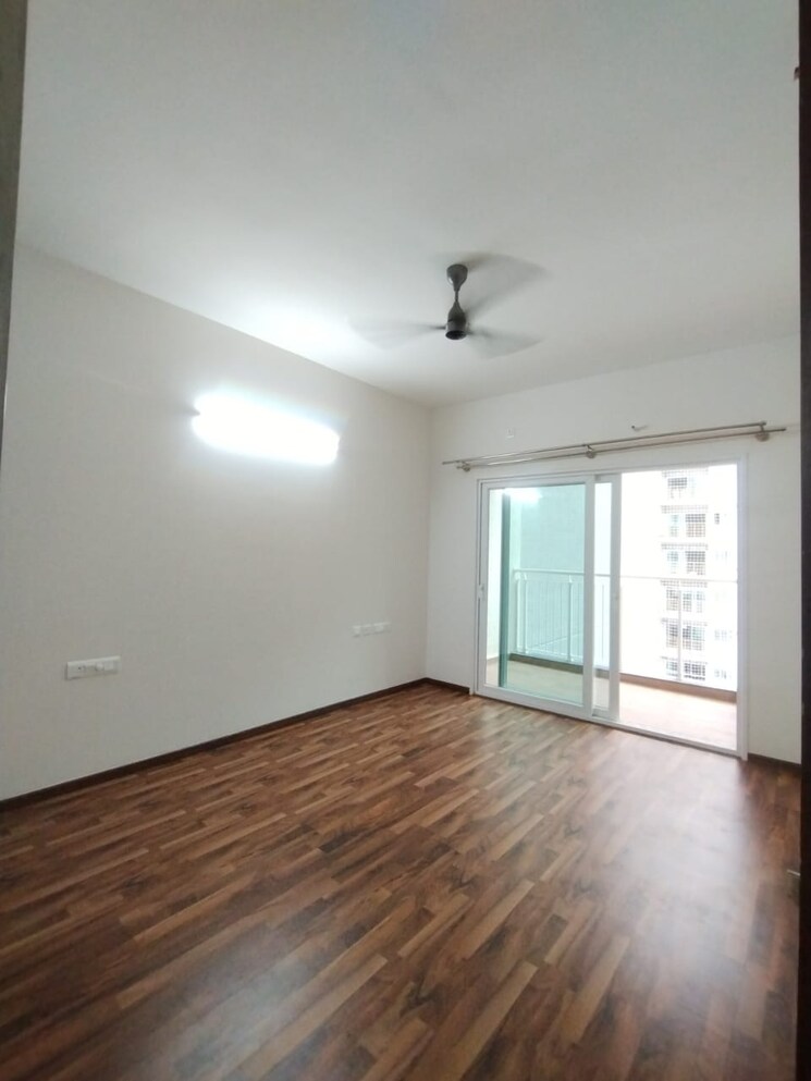 Room, l-t-raintree-boulevard 3 Bedroom 1935 Sq.Ft. Apartment In Hebbal Bangalore 8662732