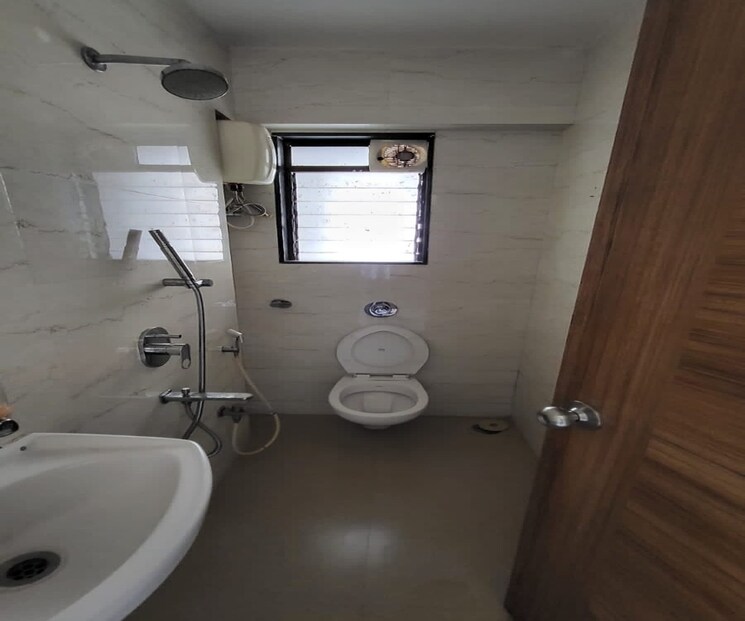Bathroom, matunga east 2 Bedroom 550 Sq.Ft. Apartment In Matunga East Mumbai 8662696