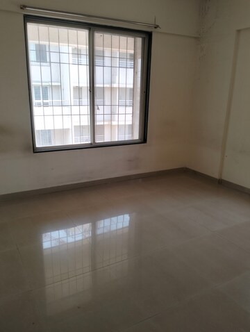 Room in 3 BHK Apartment at Rohan Silver Gardenia, Ravet – for Rent