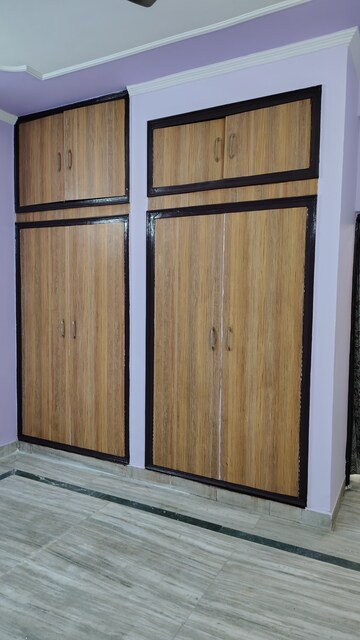 Room in 2 BHK Apartment at Shatabdi Vihar, Sector 52 – for Rent