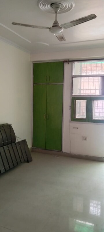Room in 2 BHK Builder Floor at Mehrauli – for Rent