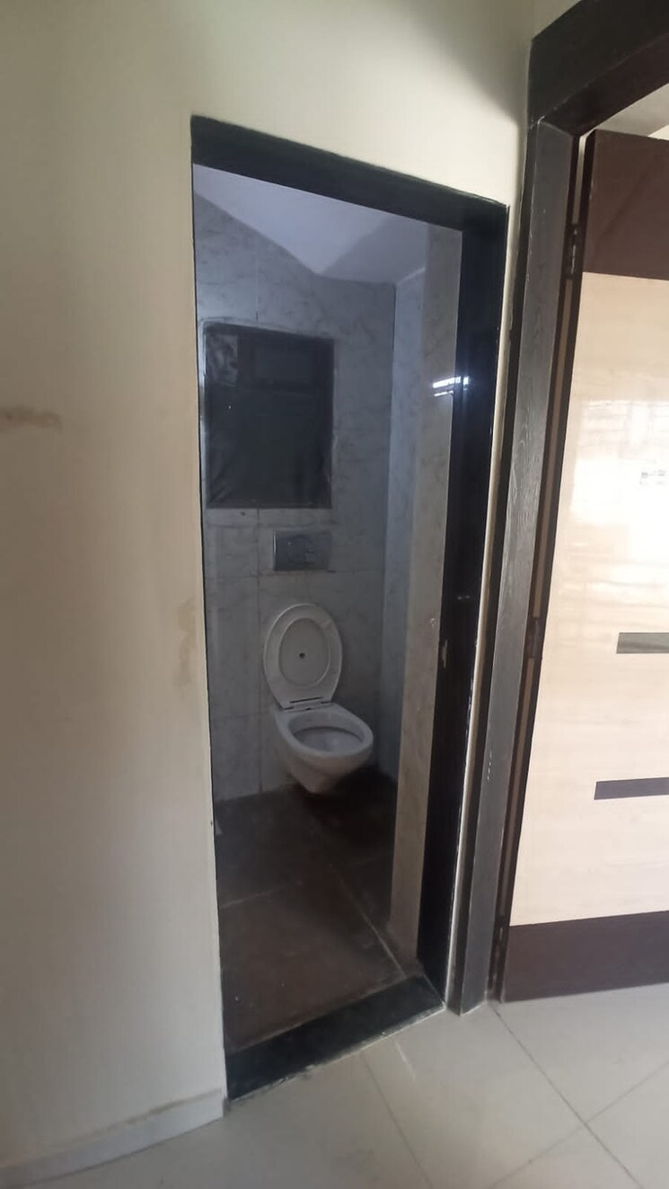 Attached Bathroom, runwal-eirene 3 Bedroom 900 Sq.Ft. Apartment In Balkum Pada Thane 8662826