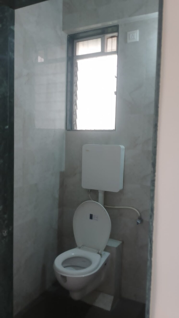 Bathroom, runwal-eirene 3 Bedroom 900 Sq.Ft. Apartment In Balkum Pada Thane 8662826