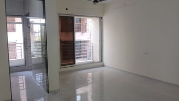 Room in 3 BHK Apartment at Runwal Eirene, Balkum Pada – for Sale