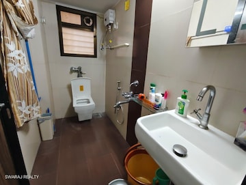 Attached Bathroom in 2 BHK Apartment at Kalpataru Paramount, Kapur Bawdi – for Rent