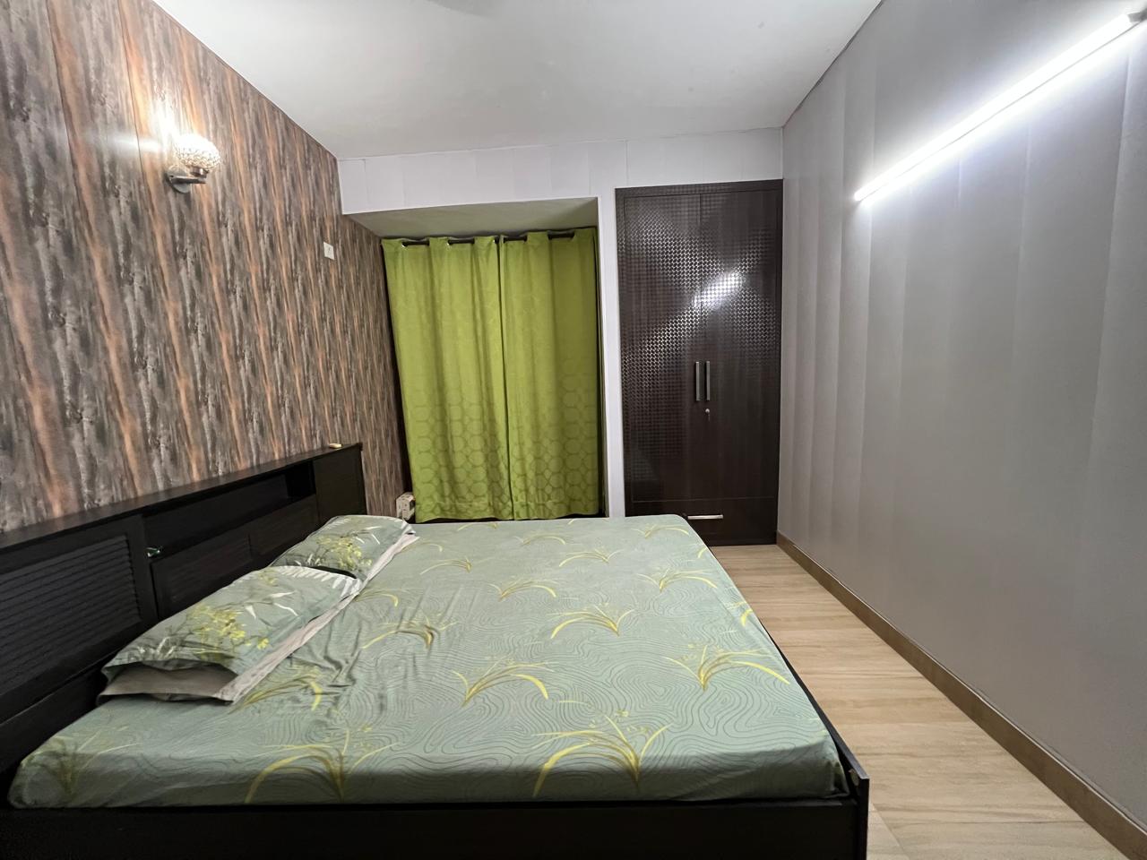 3 BHK + Study Room 263 Sq.Yd. Builder Floor in Hong Kong Bazaar