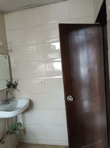 Bathroom in 3 BHK Apartment at Omaxe City - Omaxe Heights, Sector 97 – for Rent