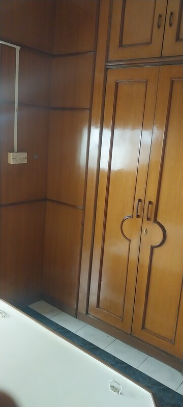 Furnished Amenities in 2.5 BHK Apartment at Basavanagudi – for Rent
