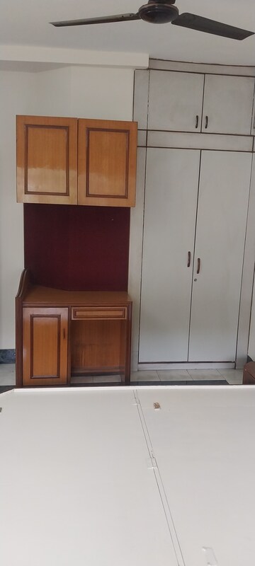 Furnished Amenities in 2.5 BHK Apartment at Basavanagudi – for Rent