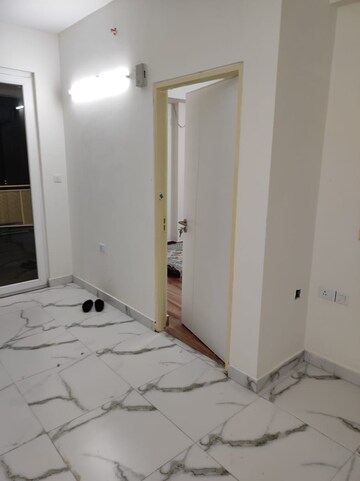 Room in 1 BHK Apartment at Viridian Plaza 106 Phase 2, Sector 106 – for Rent