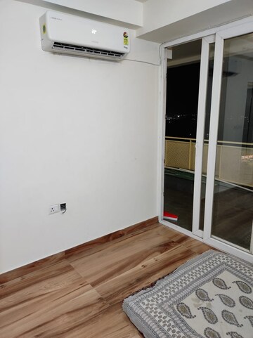 Room in 1 BHK Apartment at Viridian Plaza 106 Phase 2, Sector 106 – for Rent