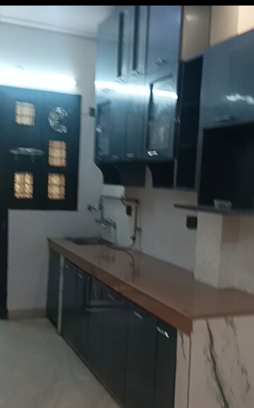 Kitchen in 2.5 BHK Builder Floor at Tilak Nagar – for Rent