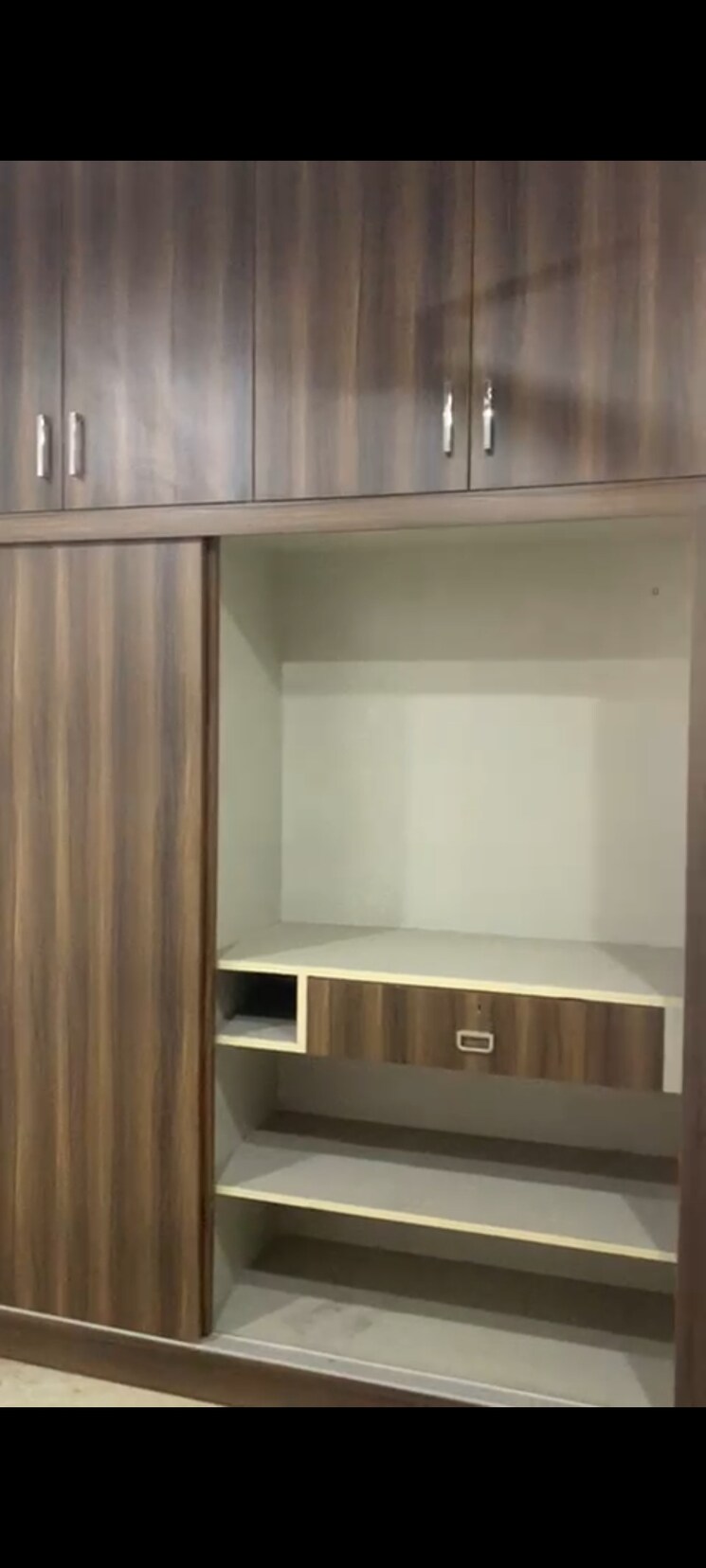 Room, tilak nagar 2.5 Bedroom 900 Sq.Ft. Builder Floor In Tilak Nagar Delhi 8663022