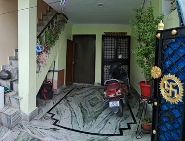 Bedroom in 3 BHK Independent House at Bel Road – for Sale