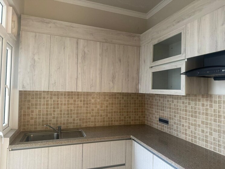 Kitchen, central-park-3-flower-valley 2.5 Bedroom 1093 Sq.Ft. Builder Floor In Sohna Sector 33 Gurgaon 8663063