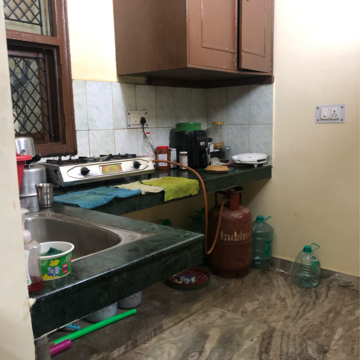 Kitchen in 2.5 BHK Villa at Sector 21 – for Rent