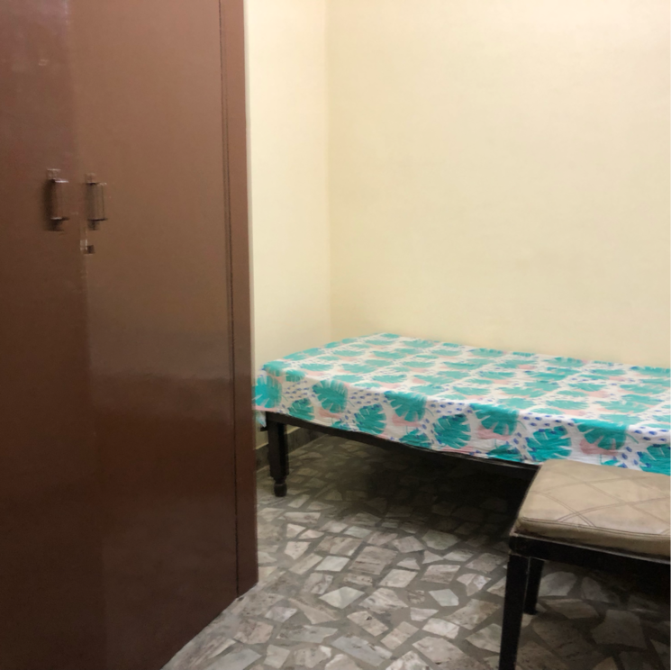 Room, sector 21 2.5 Bedroom 1200 Sq.Ft. Villa In Sector 21 Gurgaon 8663094