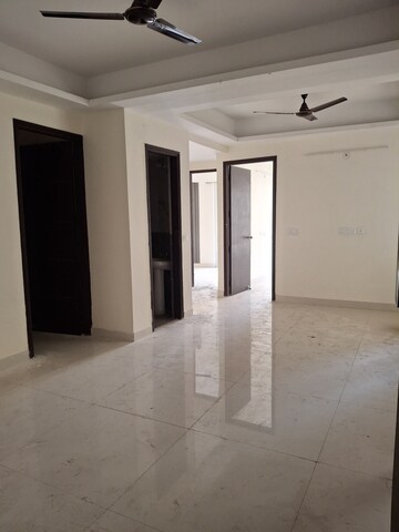Living Room in 3.5 BHK Apartment at Vasu Fortune Residency, Raj Nagar Extension – for Rent