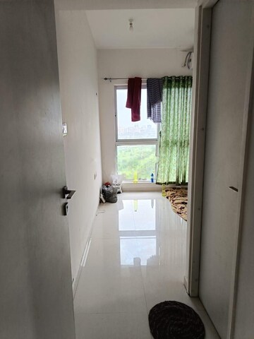 Room in 3 BHK Apartment at Godrej Hillside, Mahalunge – for Rent