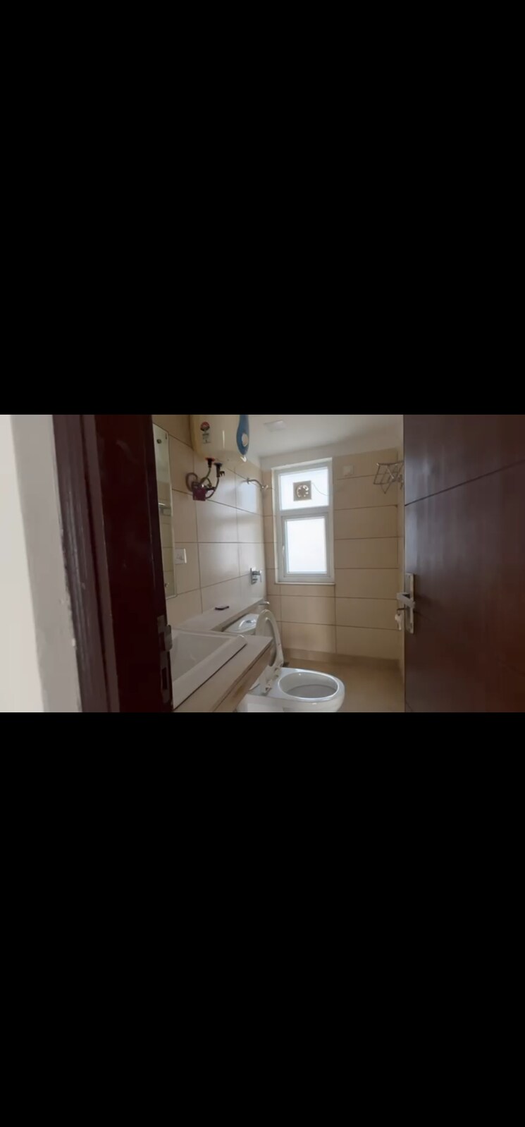 Bathroom, puri-diplomatic-greens-phase-i 4 Bedroom 2950 Sq.Ft. Apartment In Sector 111 Gurgaon 8663141