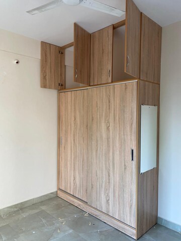 Furnished Amenities in 2 BHK Builder Floor at Ombr Layout – for Rent