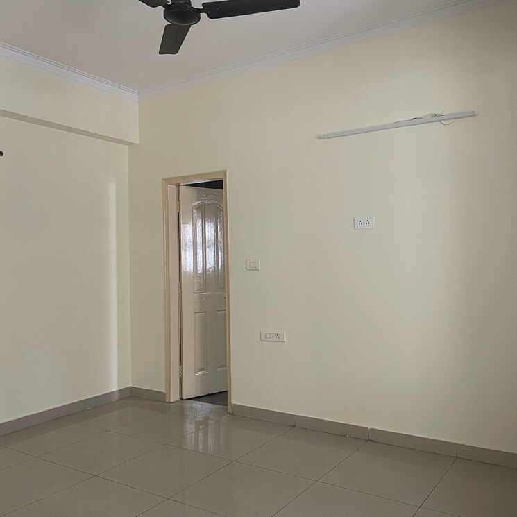 Room, vaishali sector 5 2 Bedroom 1200 Sq.Ft. Builder Floor In Vaishali Sector 5 Ghaziabad 8663149