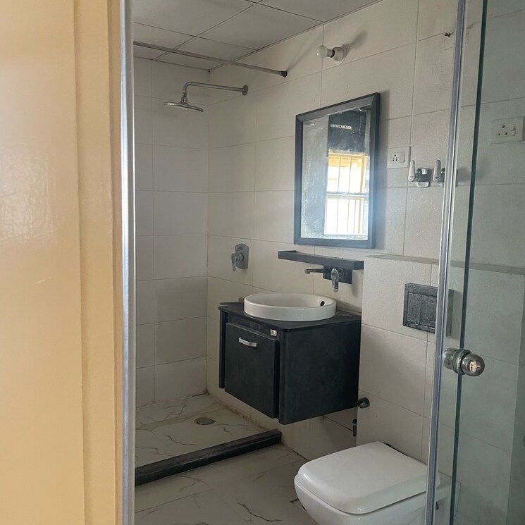 Bathroom, vaishali sector 5 2 Bedroom 1200 Sq.Ft. Builder Floor In Vaishali Sector 5 Ghaziabad 8663149
