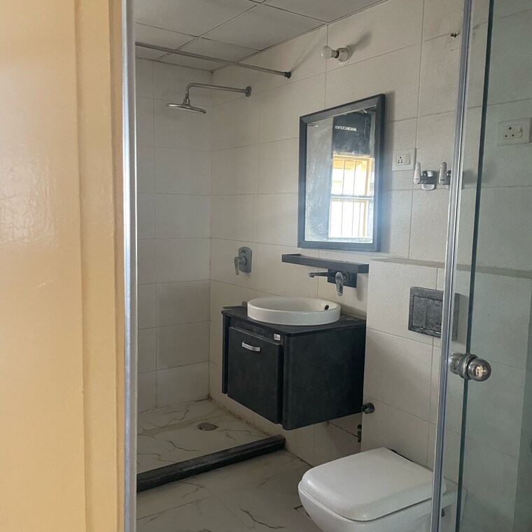 Bathroom, vaishali sector 5 2 Bedroom 1200 Sq.Ft. Builder Floor In Vaishali Sector 5 Ghaziabad 8663149