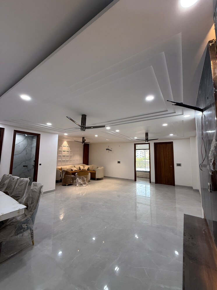 Living Room, sector 85 4 Bedroom 350 Sq.Yd. Builder Floor In Sector 85 Faridabad 8663290